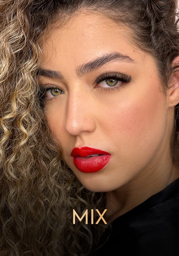 L’extension de cils mix est la parfaite fusion  entre la technique classique et volumineuse.  Ce modèle fourni un équilibre entre le naturel et le volume, donnant ainsi un regard  époustouflant et polyvalent.